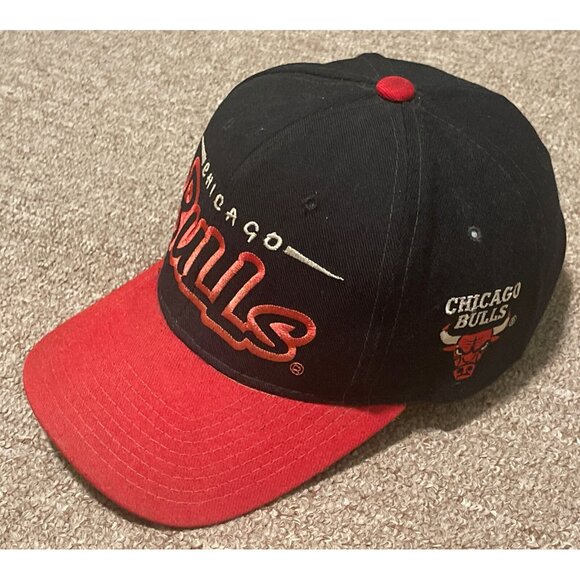 Vintage 90s Starter Chicago Bulls Script NBA Snapback Hat Cap 100% Wool OSFA - Picture 3 of 10